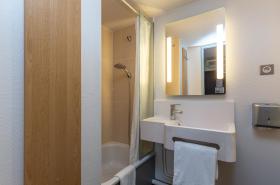 B&B HOTEL Bayonne - photo 17